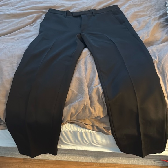 Kenneth Cole Reaction Other - Kenneth Cole Reaction flat front trouser 34x 32 BLACK